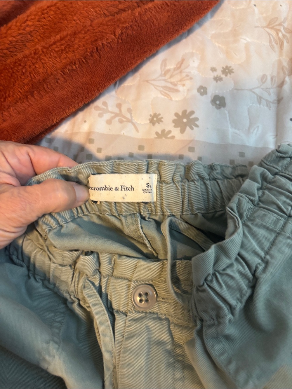 Abercrombie & Fitch woman’s Olive Green Elastic Waist Shorts